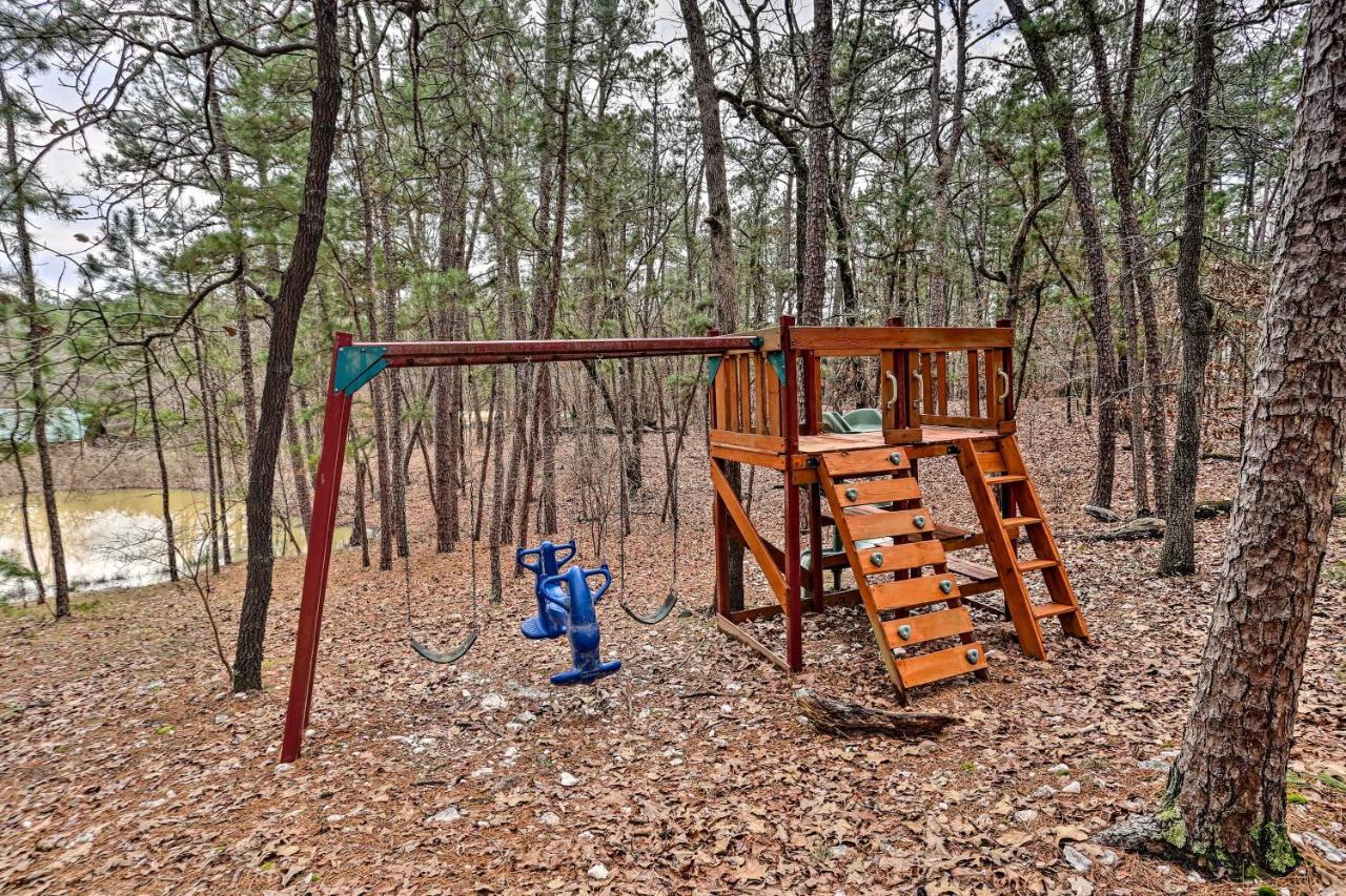 Broken Bow Log Cabin With Fire Pit, Pond, And Deck! Ngoại thất bức ảnh