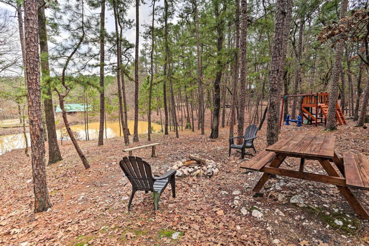 Broken Bow Log Cabin With Fire Pit, Pond, And Deck! Ngoại thất bức ảnh